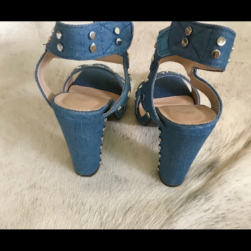 Huge Savings!!!Pure Sizzle!Denim heels NeverWorn - Picture 4 of 5